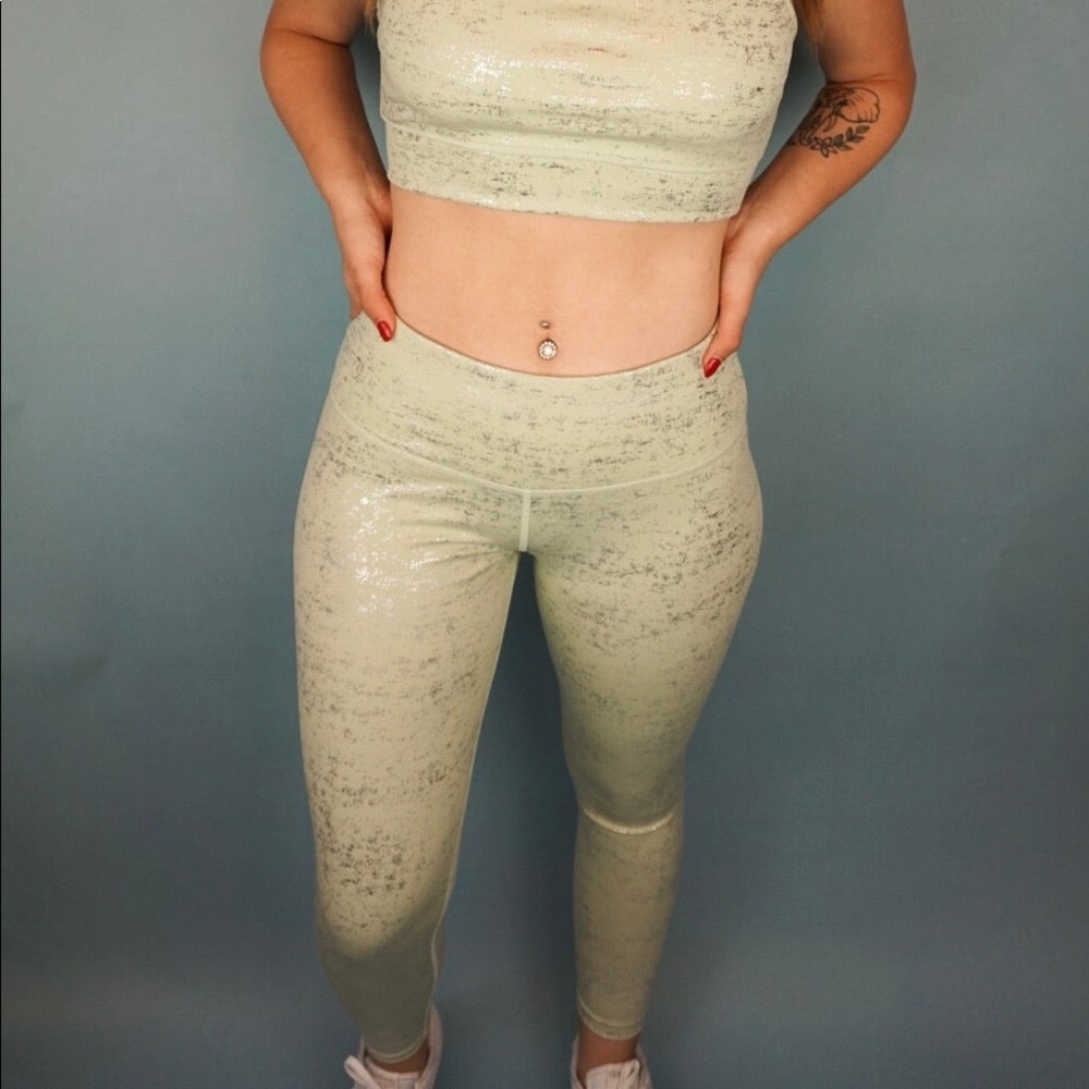 Light mint athleisure leggings with gold foil